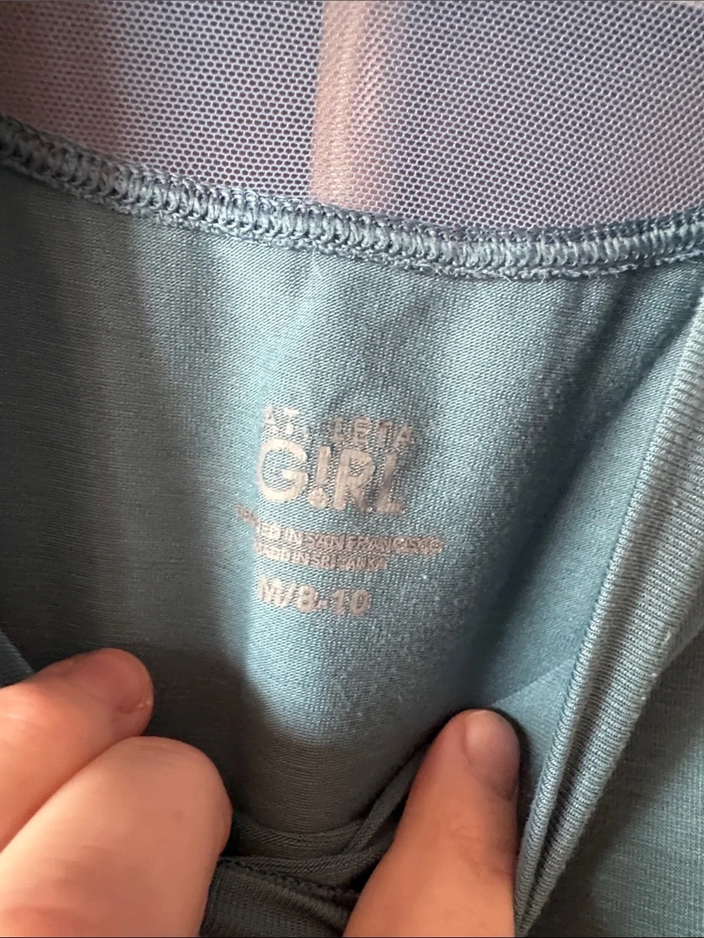 Athleta Short Sleeve Crewneck Teal Tee size Medium (8-10)